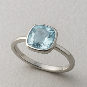 Platinring mit Aquamarin